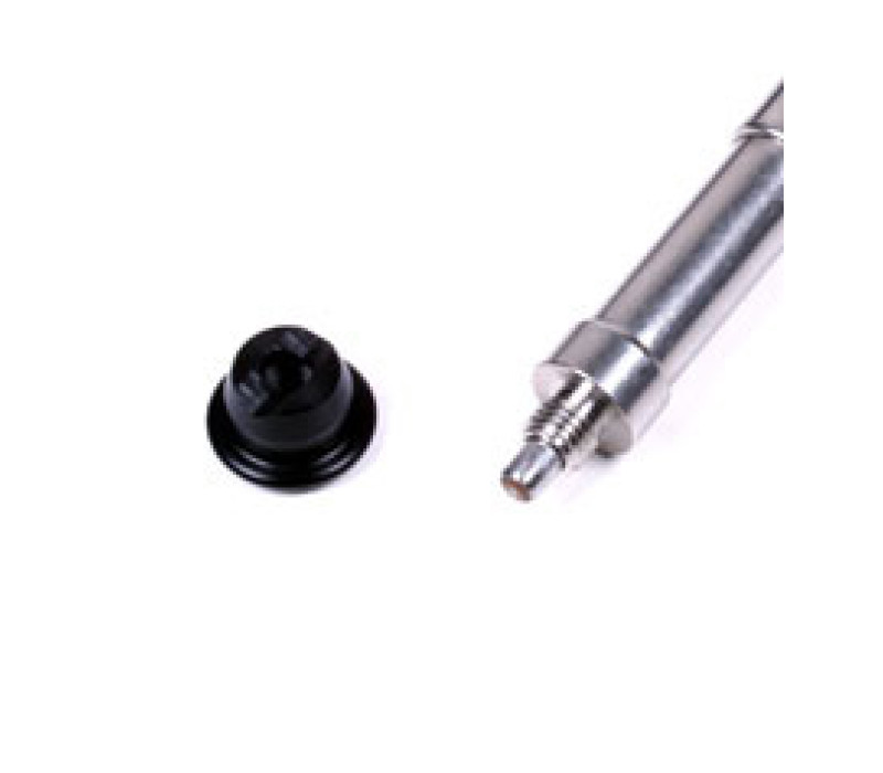 <b>Bague amovible avec entaille en V</b><br><br>La bague avec entaille en V peut être retirée pour permettre une mesure ponctuelle sur des surfaces complexes.